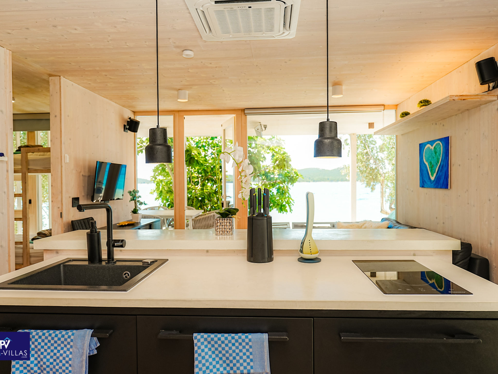 Maison Buqez - Villa 28 + 81 – Cuisine et coin repas, photo 10 sur 46