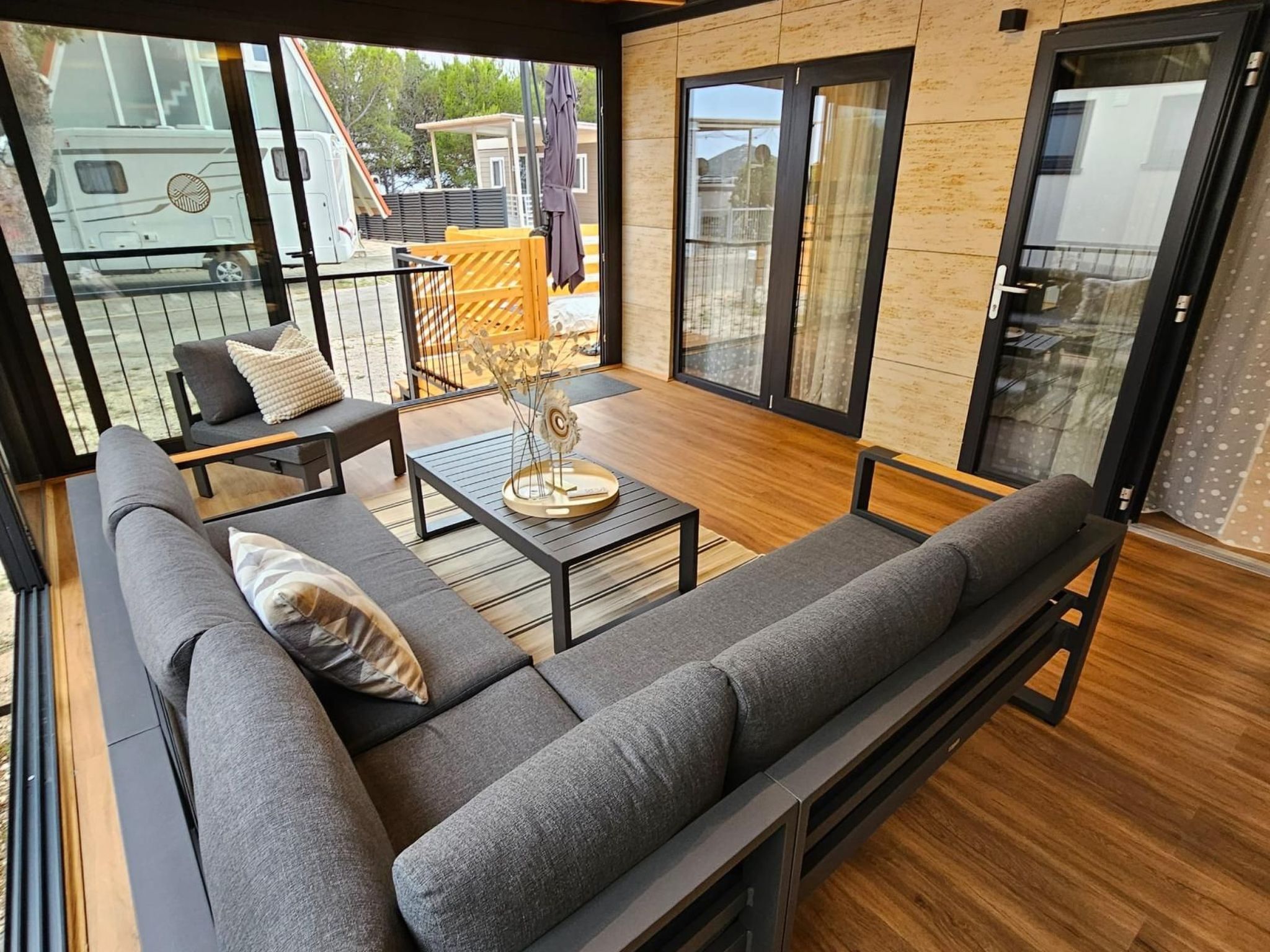 Silver Moon mit Klimaanlage-Drinnen