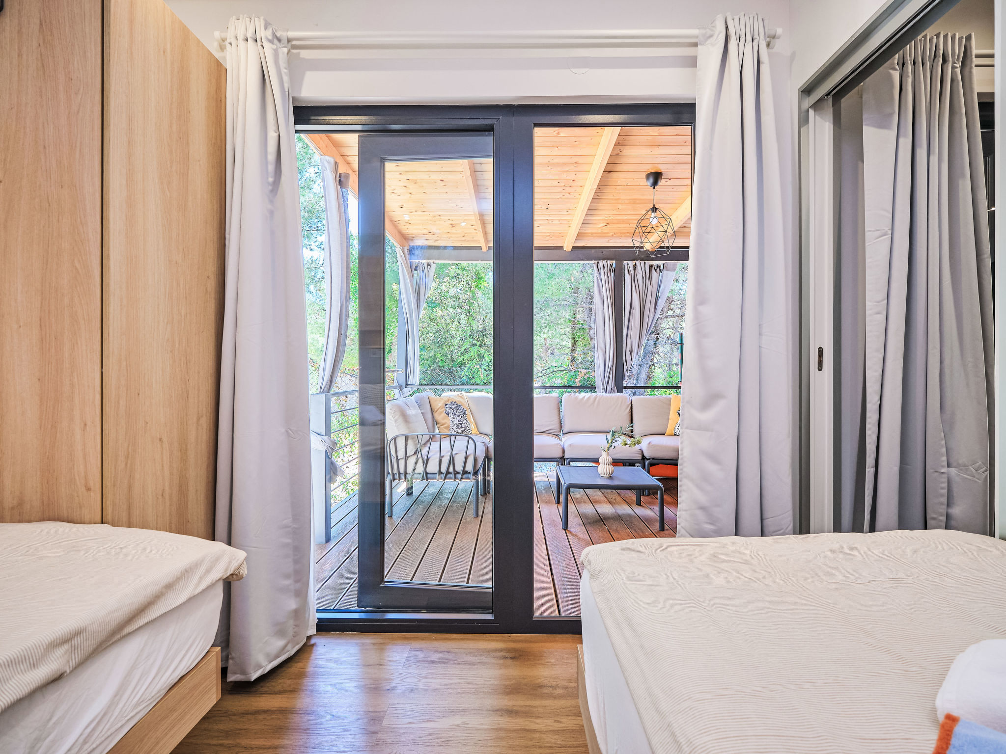 MH Holiday Dream - Morgensonne - Binnen