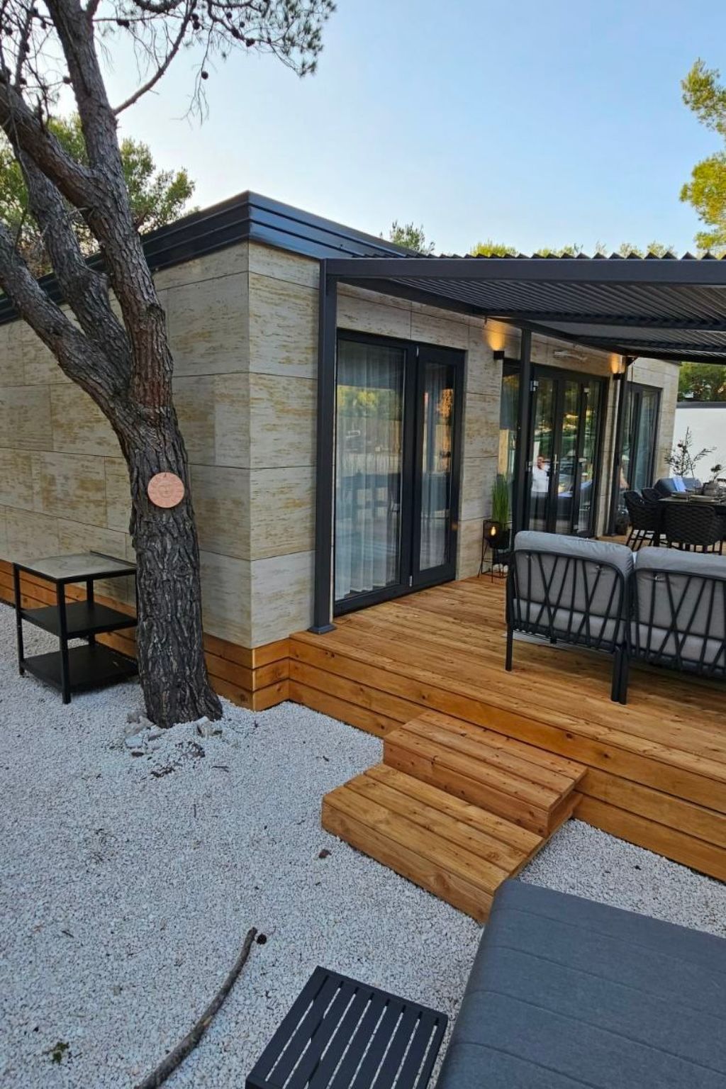 MH Holiday Dream - Morgensonne-Drinnen