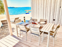 Buqez Villa 28: Moderne bungalow met privézwembad direct aan zee - thumbnail 4