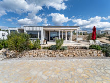 Villa 12 in Buqez Resort: direct aan zee bij Drage - thumbnail 2