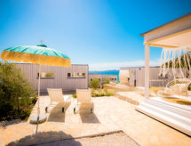 Villa 12 in Buqez Resort: direct aan zee bij Drage - thumbnail 1