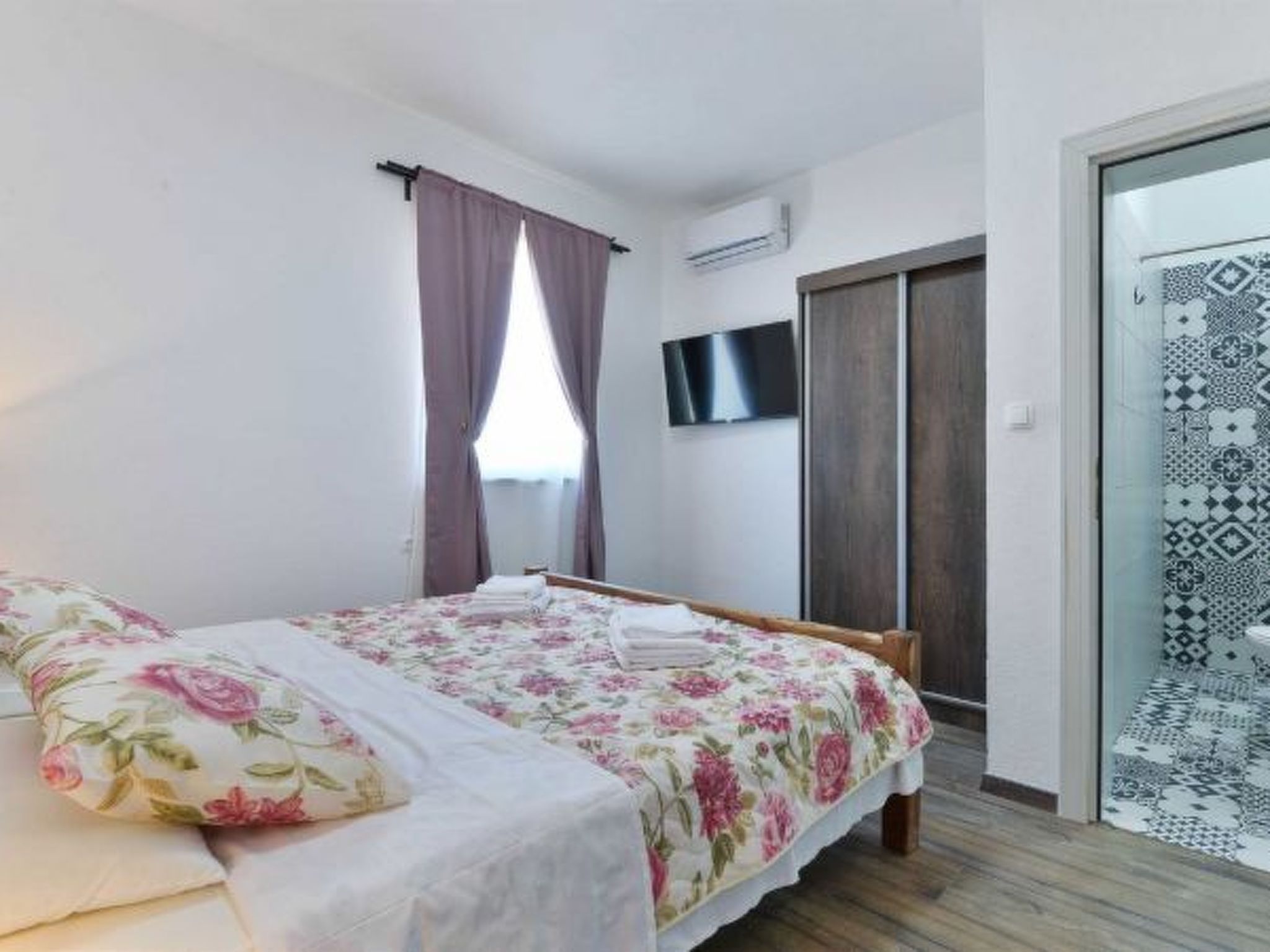 Villa Marinic with heated pool and entertainment r - Image-tags.info