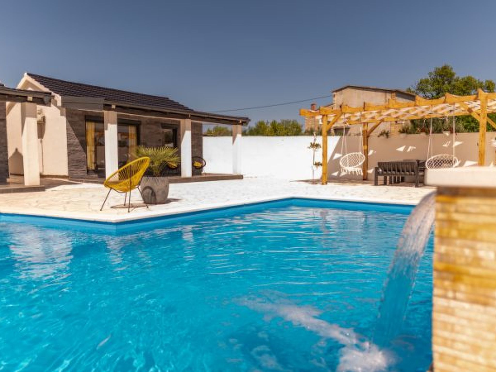 Unique Villa V with pool - Image-tags.info