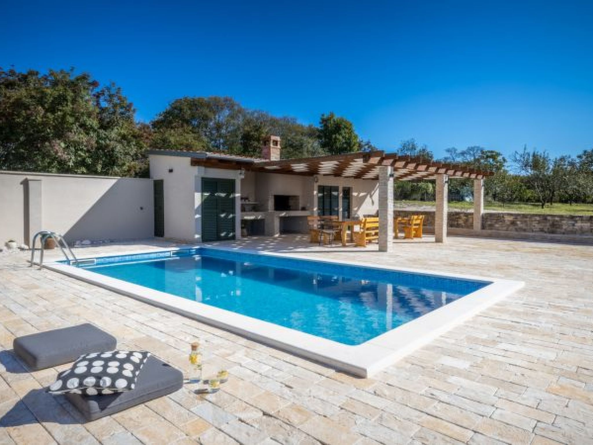 Villa Oliveto with pool - Image-tags.info