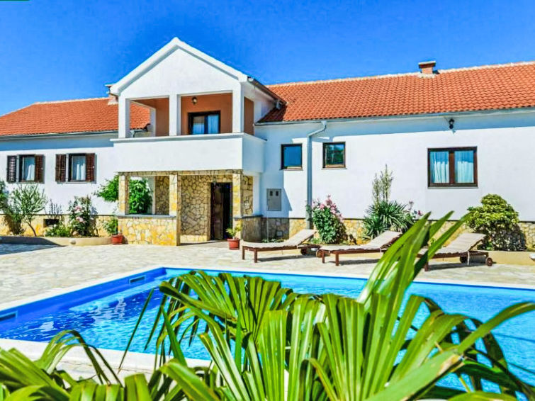 12-persoons vakantiehuis Mirjana met privézwembad in Benkovac in Benkovac