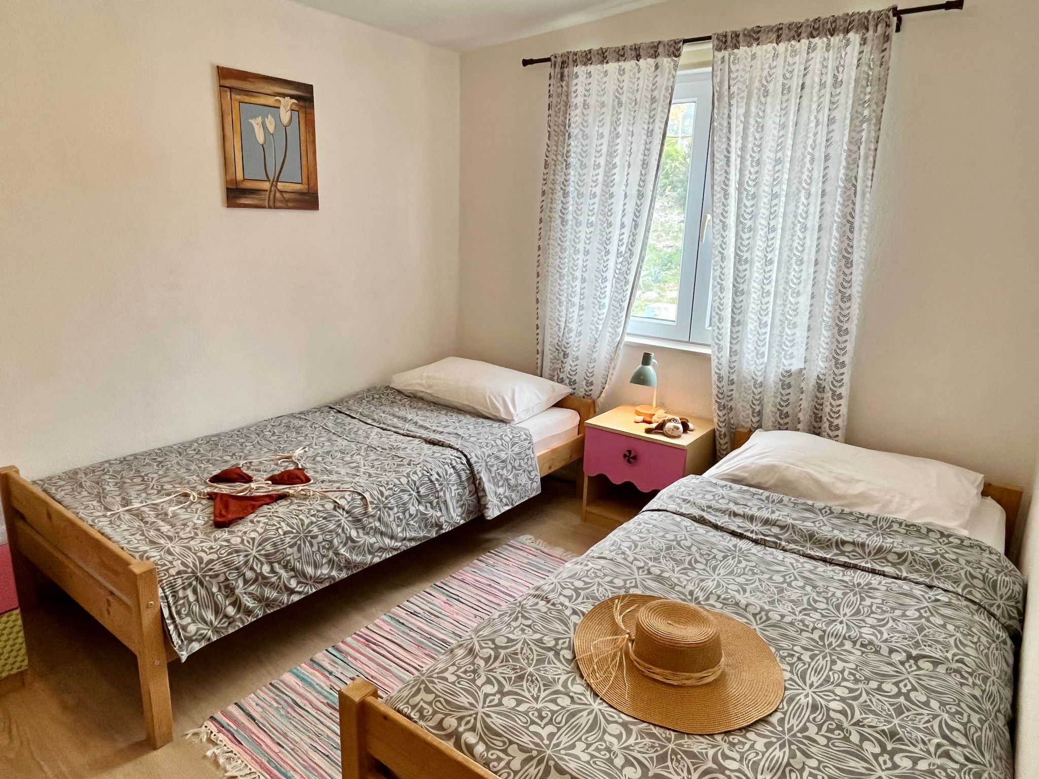 Stela in Karin Gornji-Inside