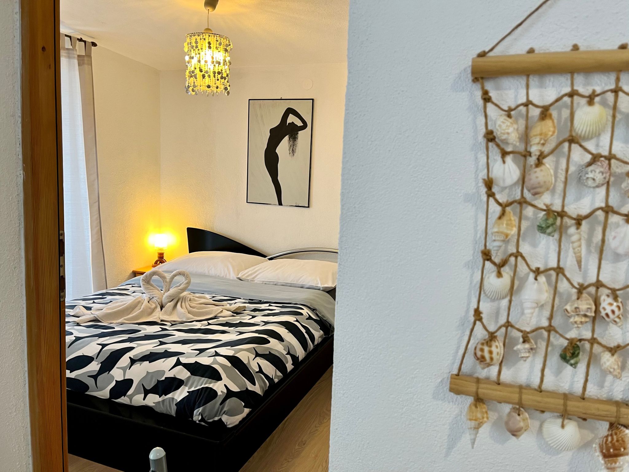 Stela in Karin Gornji-Inside