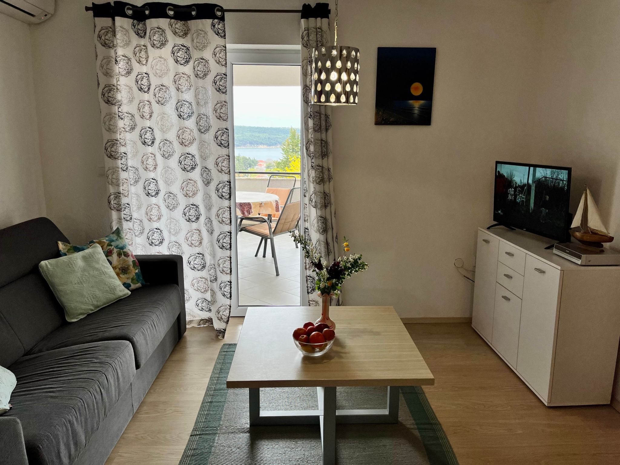 Stela in Karin Gornji-Inside