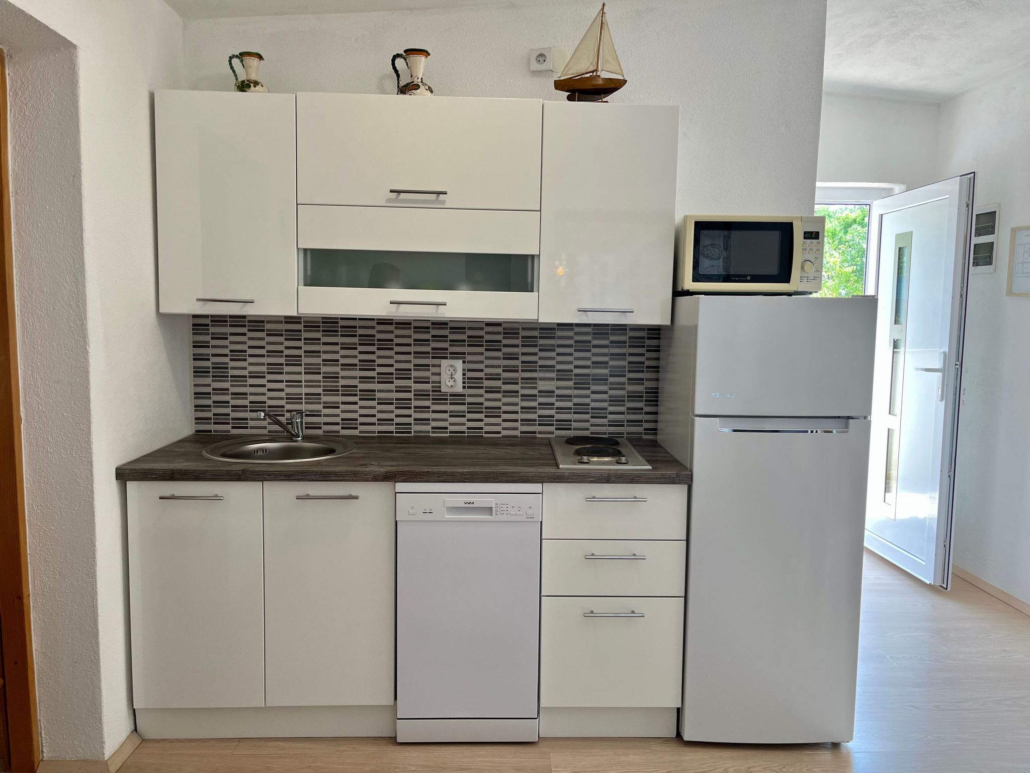 Stela in Karin Gornji-Inside