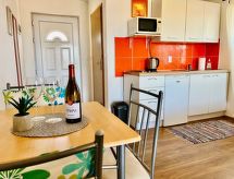 3-persoons appartement in het centrum van Karin aan zee - thumbnail 6