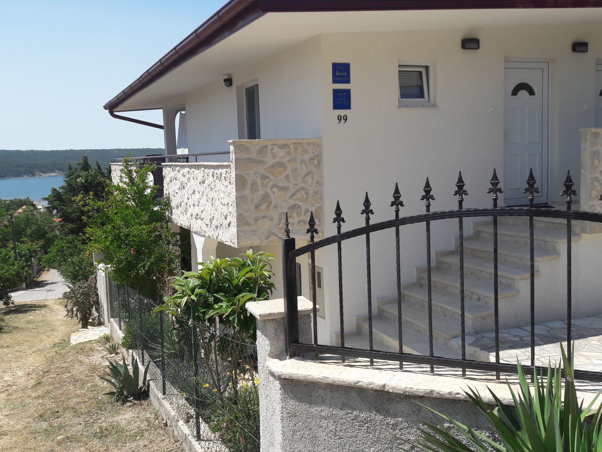 Neu erbautes Apartment mit großem Balkon-Inside