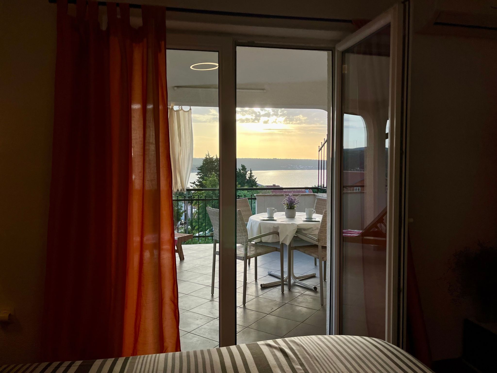 Neu erbautes Apartment mit großem Balkon-Inside