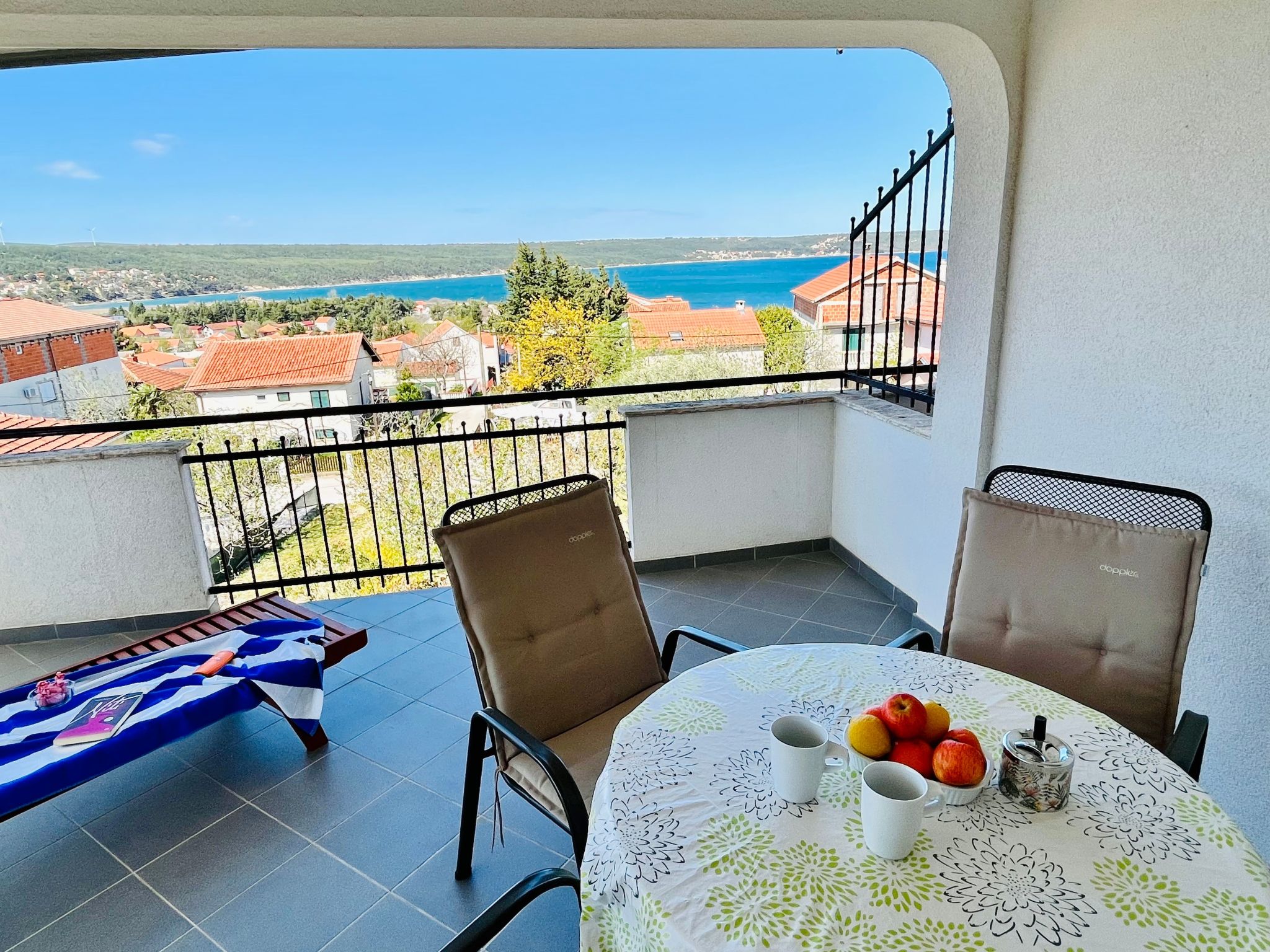 Neu erbautes Apartment mit großem Balkon-Inside