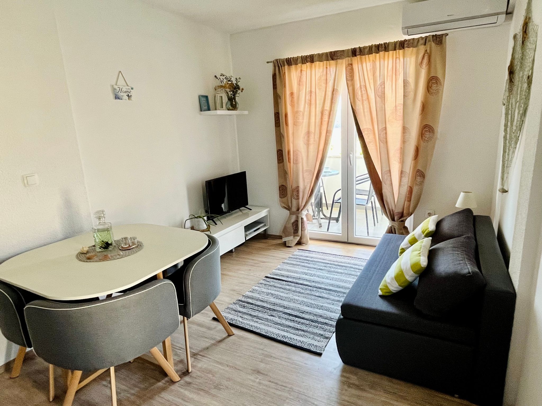 Neugebaute Wohnung im Erdgeschoss-Inside