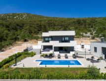 Villa Bura met privézwembad en panoramisch uitzicht in Budak, Kroatië - thumbnail 2