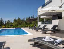 Villa Bura met privézwembad en panoramisch uitzicht in Budak, Kroatië - thumbnail 6