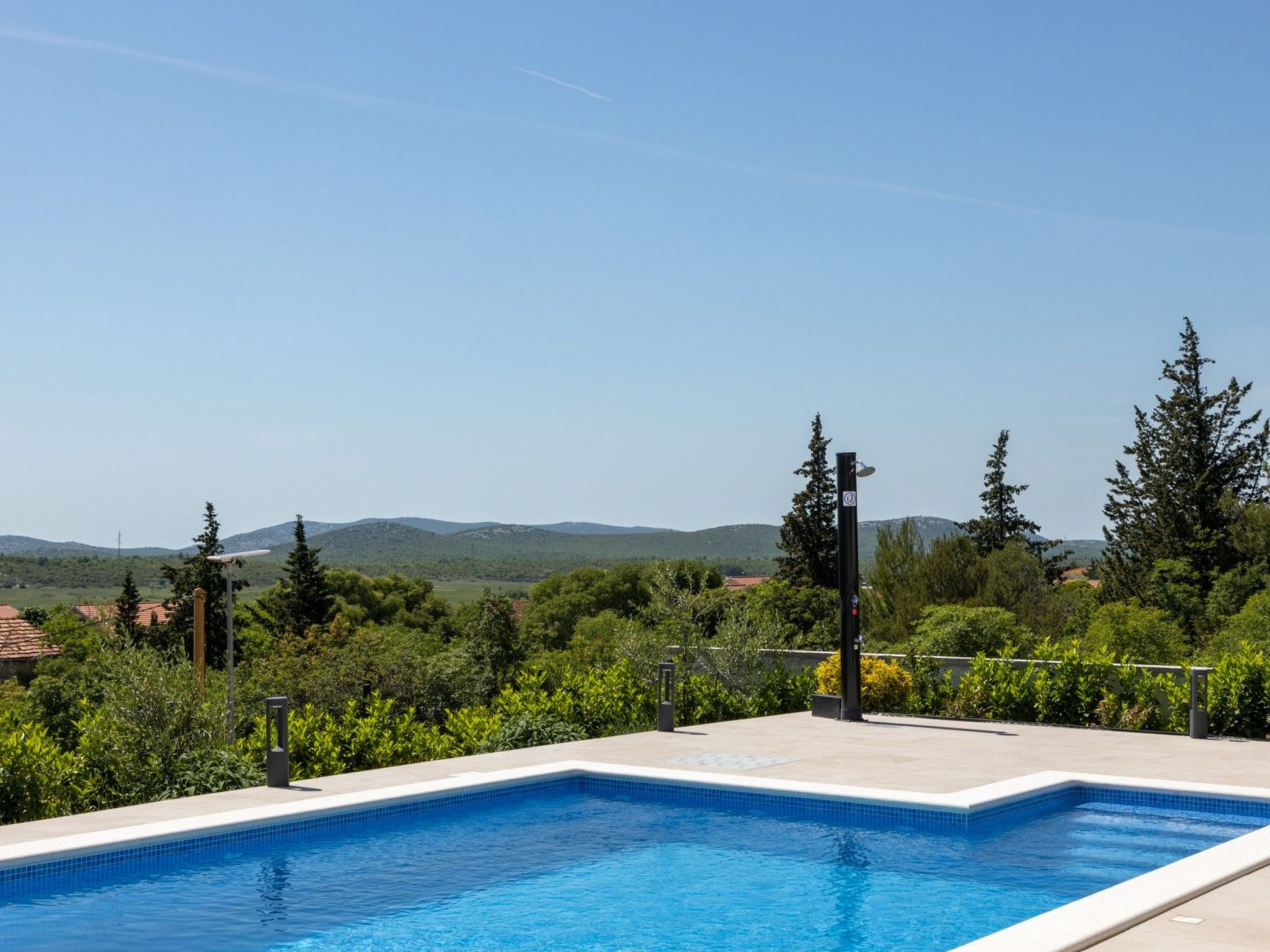 Villa Bura mit Pool und tollem Ausblick-Binnen