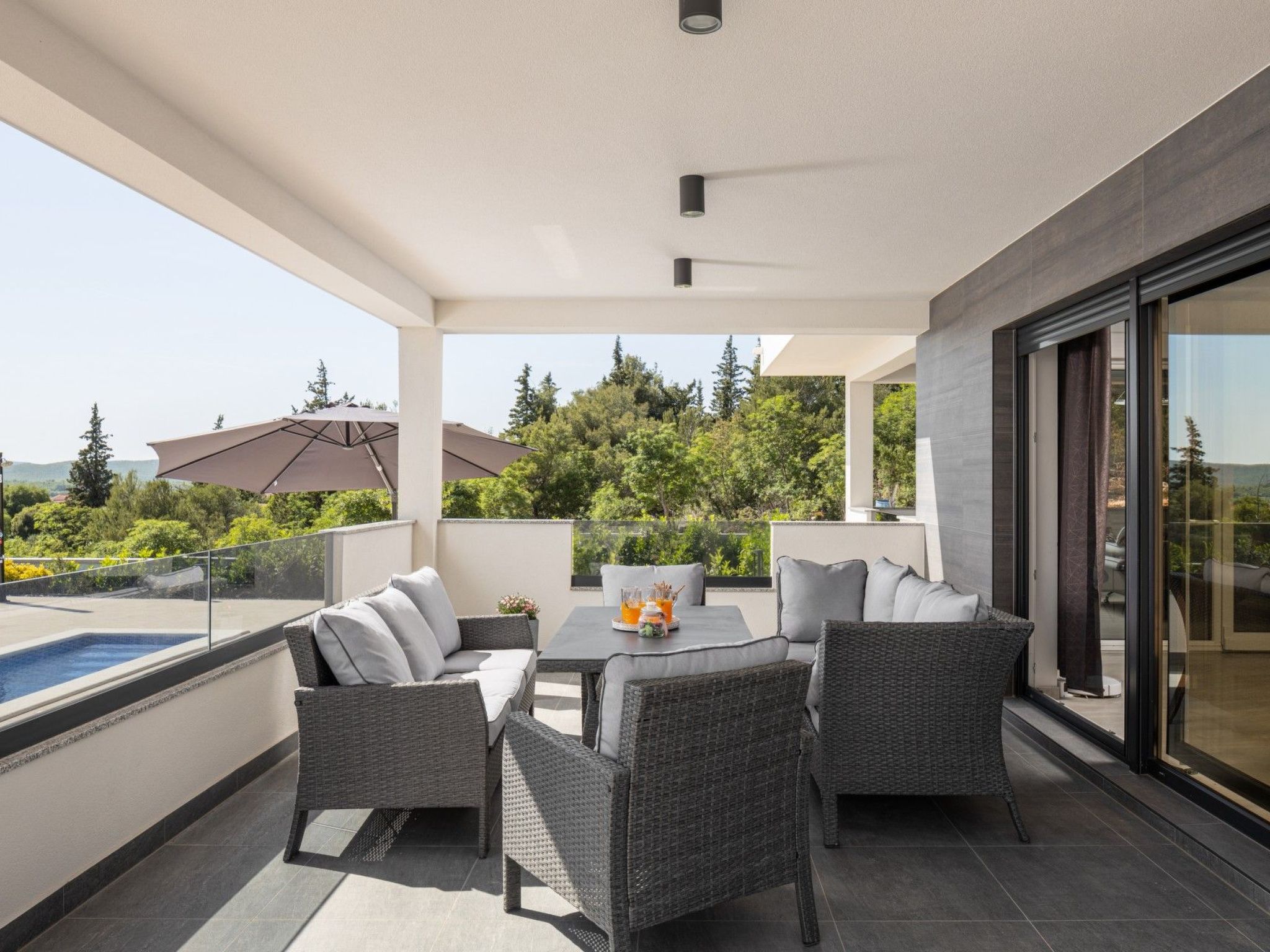 Villa Bura mit Pool und tollem Ausblick-Binnen