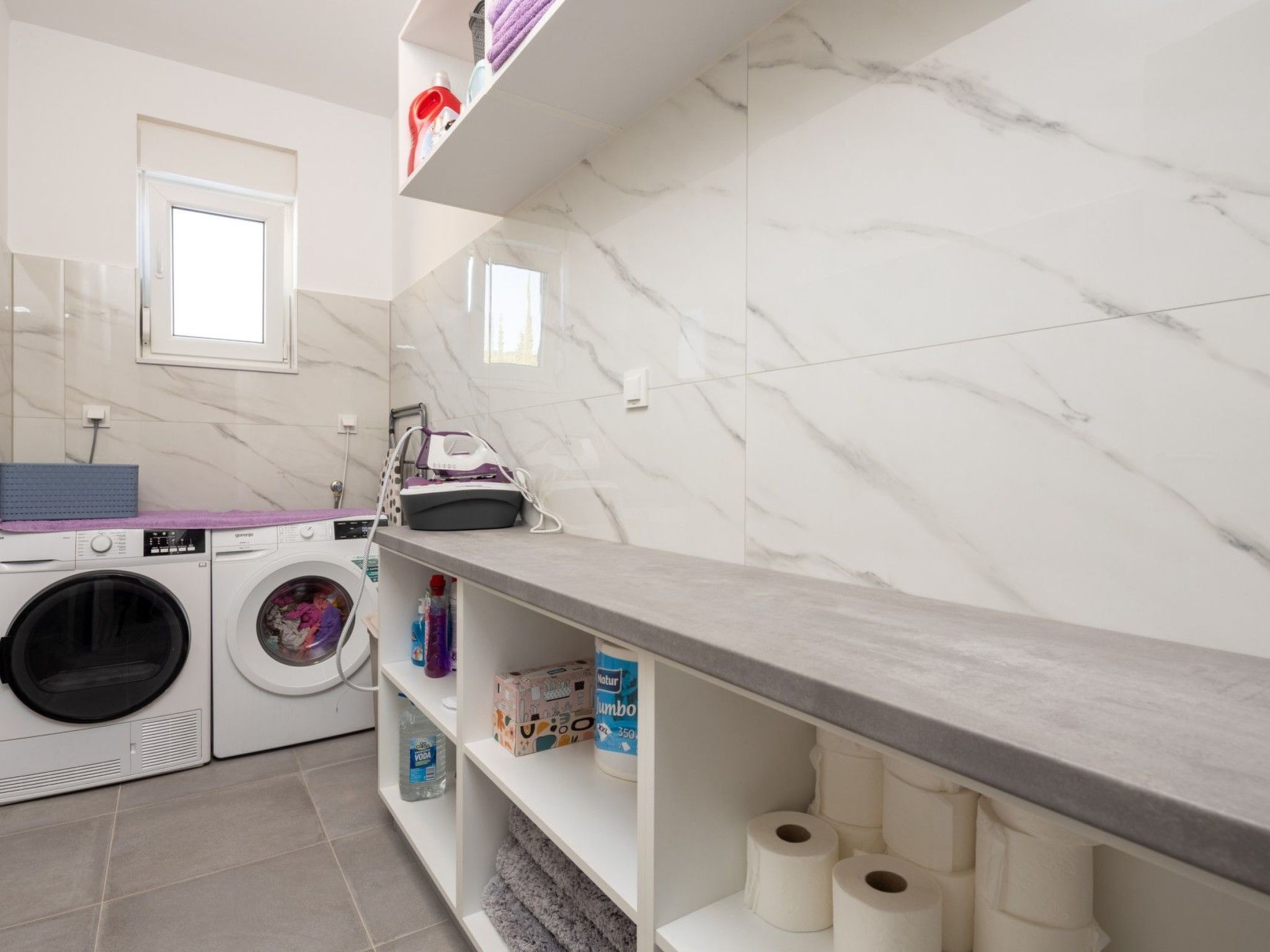 Villa Bura mit Pool und tollem Ausblick-Binnen