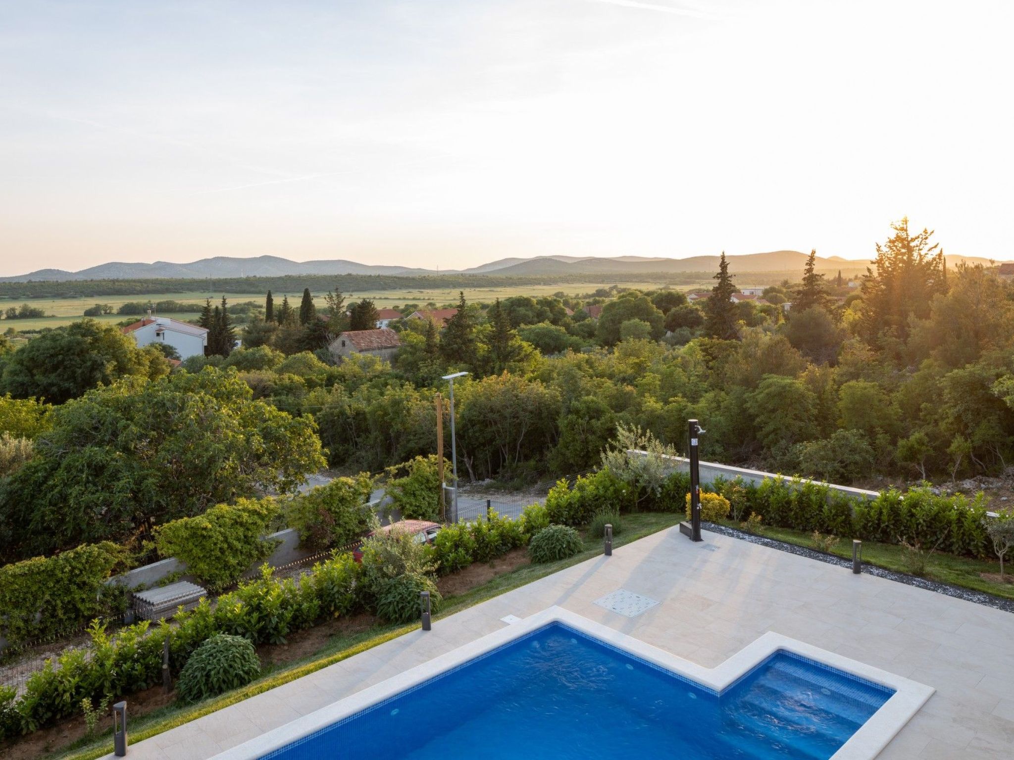 Villa Bura mit Pool und tollem Ausblick-Binnen