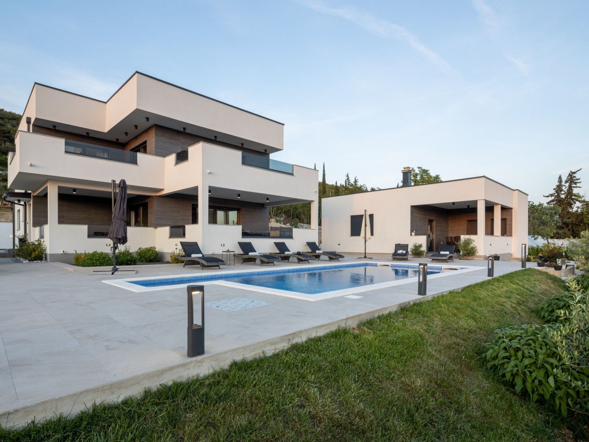 Villa Bura mit Pool und tollem Ausblick-Binnen
