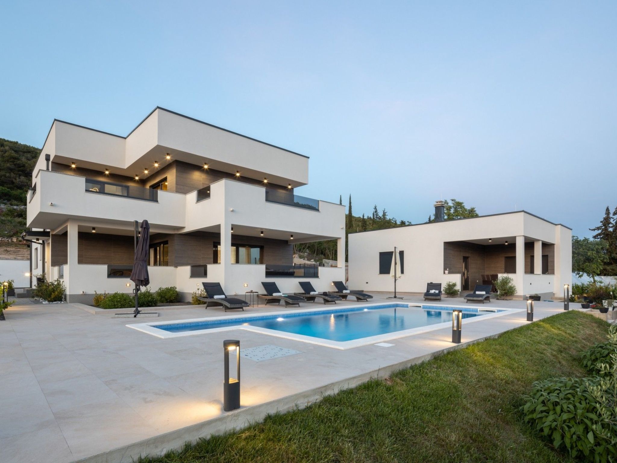 Villa Bura mit Pool und tollem Ausblick-Binnen