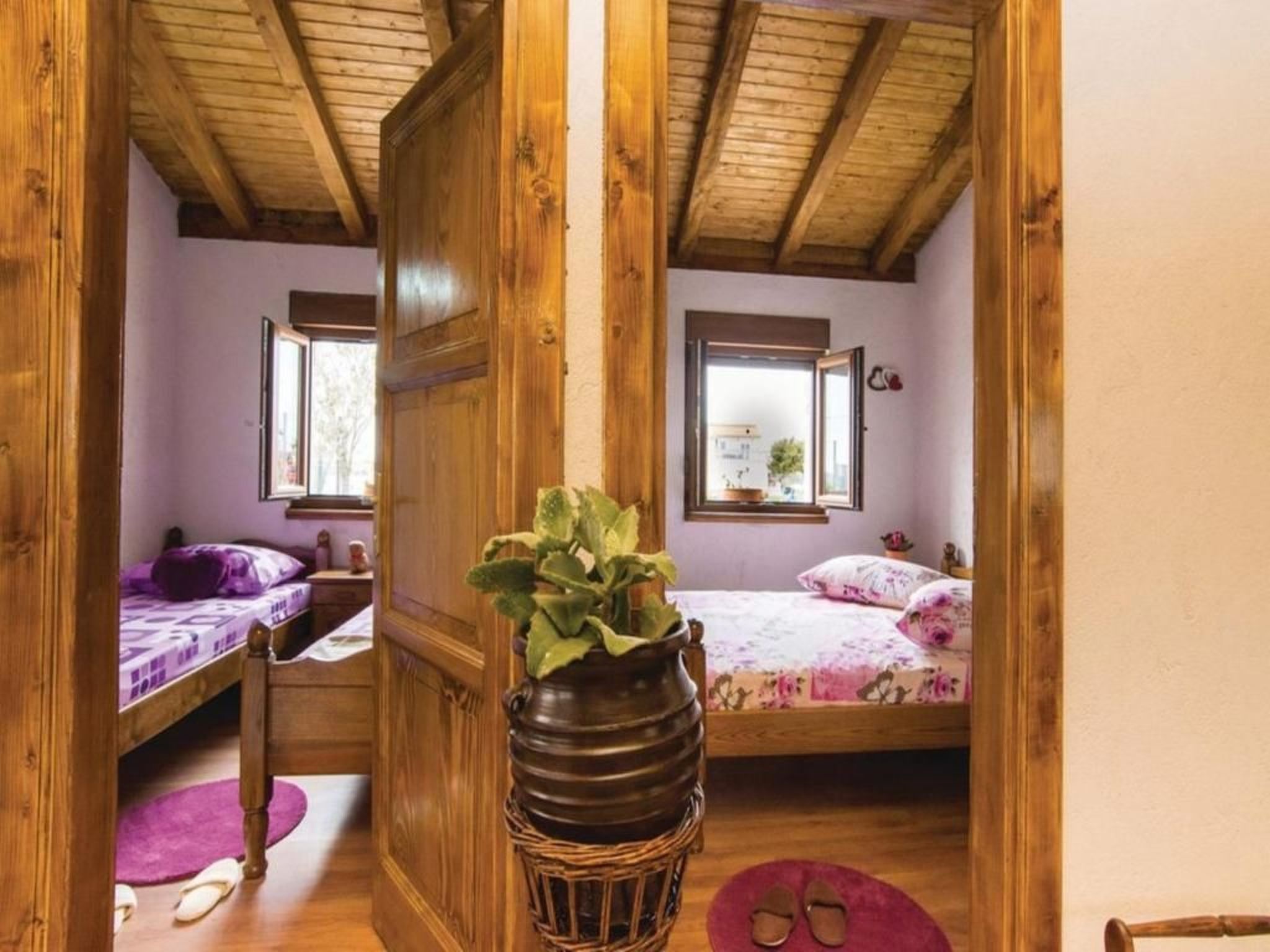 Anita 1 mit Pool-Image-tags.info