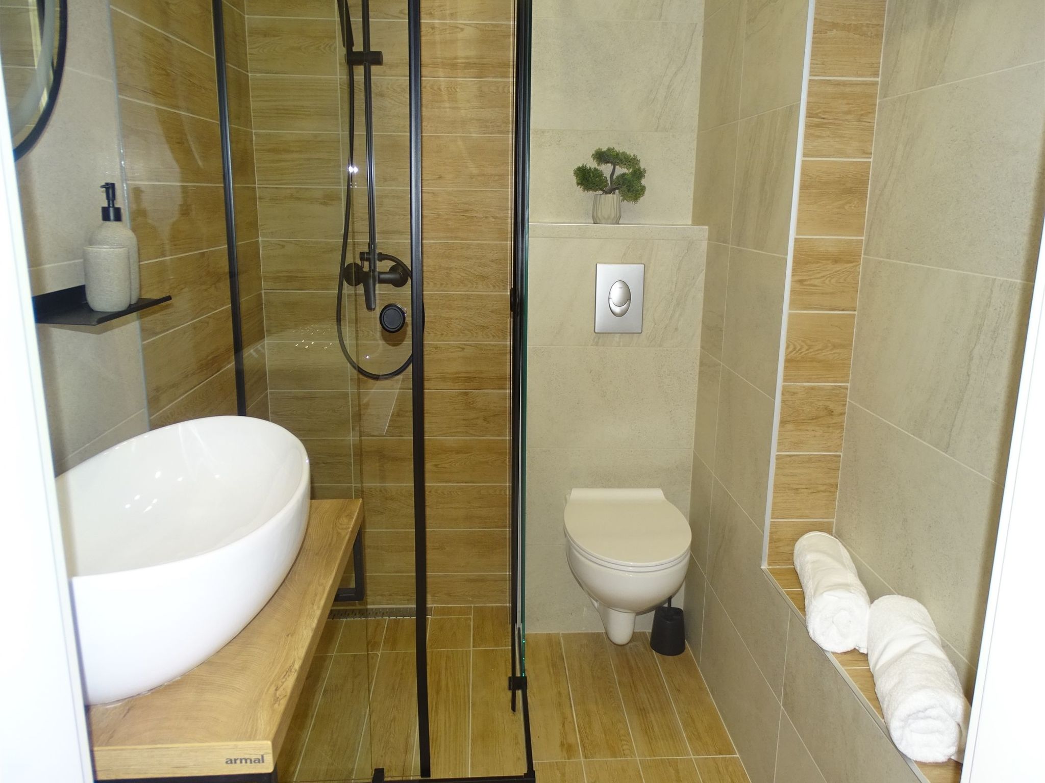 Parancin-Image-tags.info