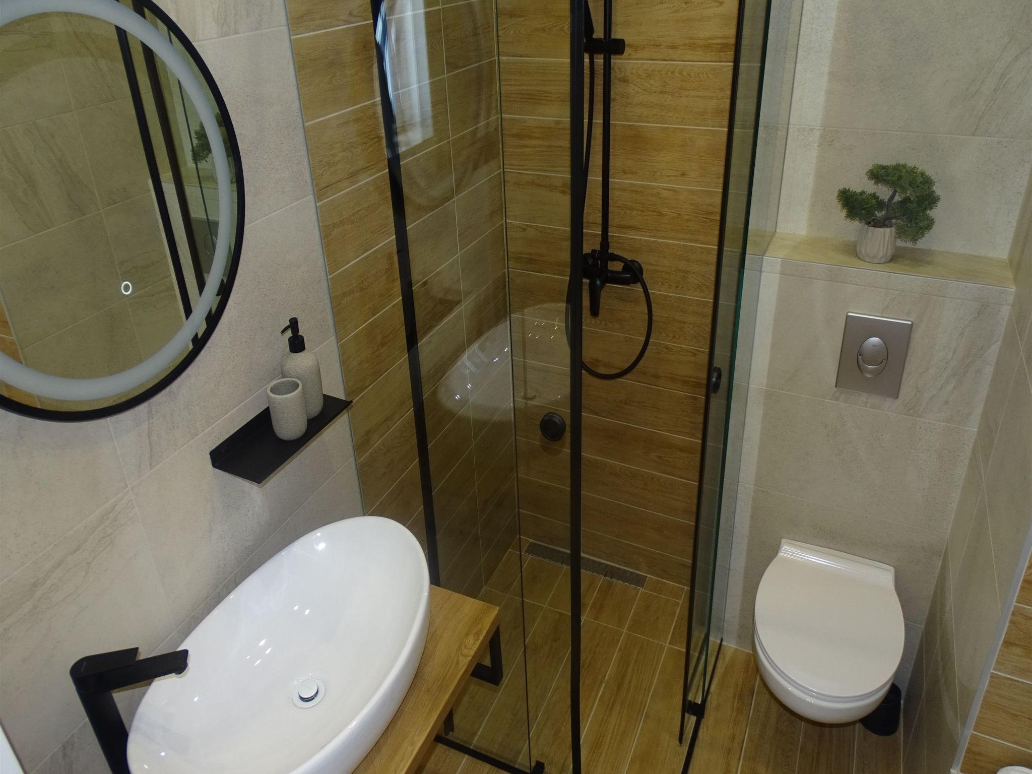 Parancin-Image-tags.info