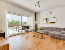 Villa Vujuša: Luxe vrijstaand vakantiehuis met privézwembad, 13 km van zee - thumbnail 4