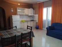 Zonnig appartement vlakbij zee in Pirovac met tuin en terras - thumbnail 4