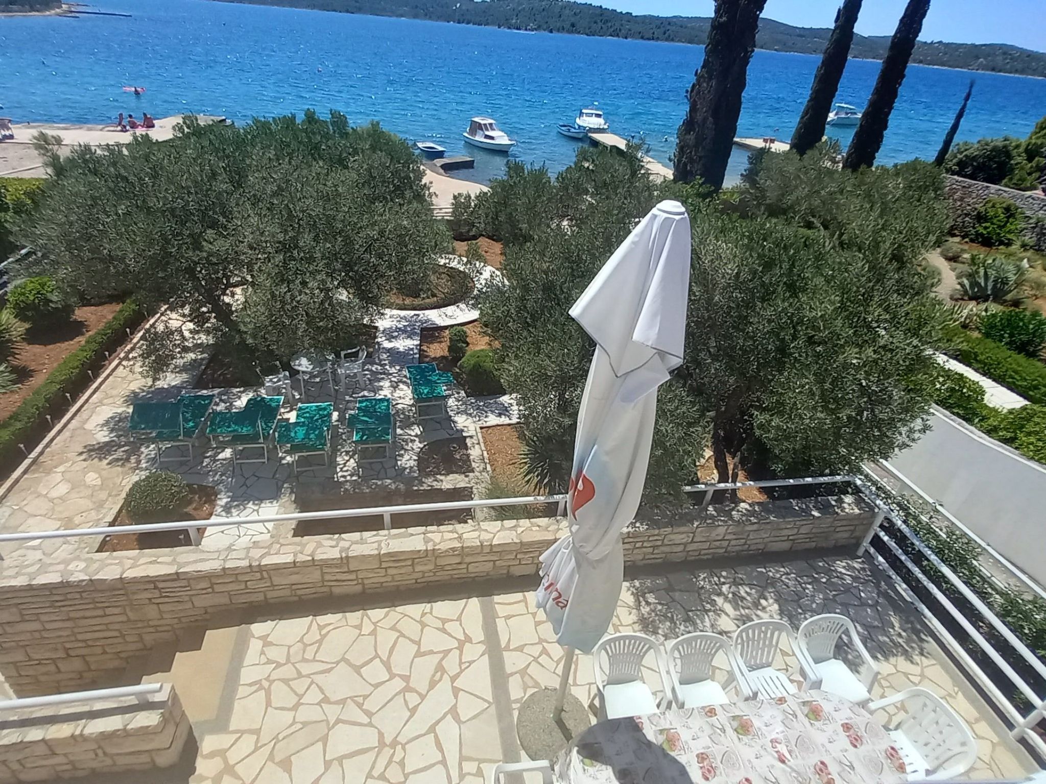 Direkt am Meer und Strand, mit großem Garten und Terrasse, hervorragend für Fam - Image-tags.info