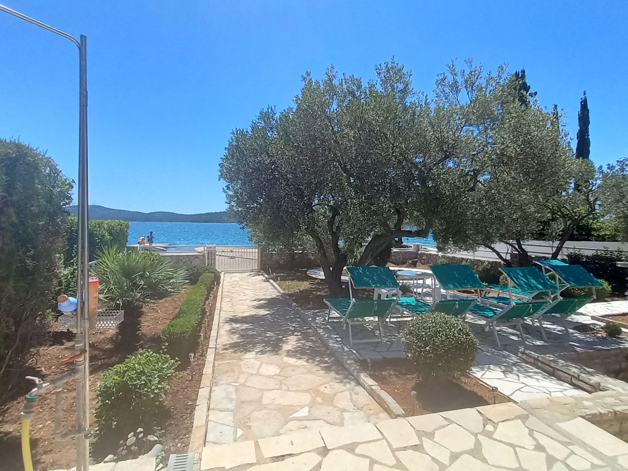 Direkt am Meer und Strand, mit großem Garten und Terrasse, hervorragend für Fam - Image-tags.info