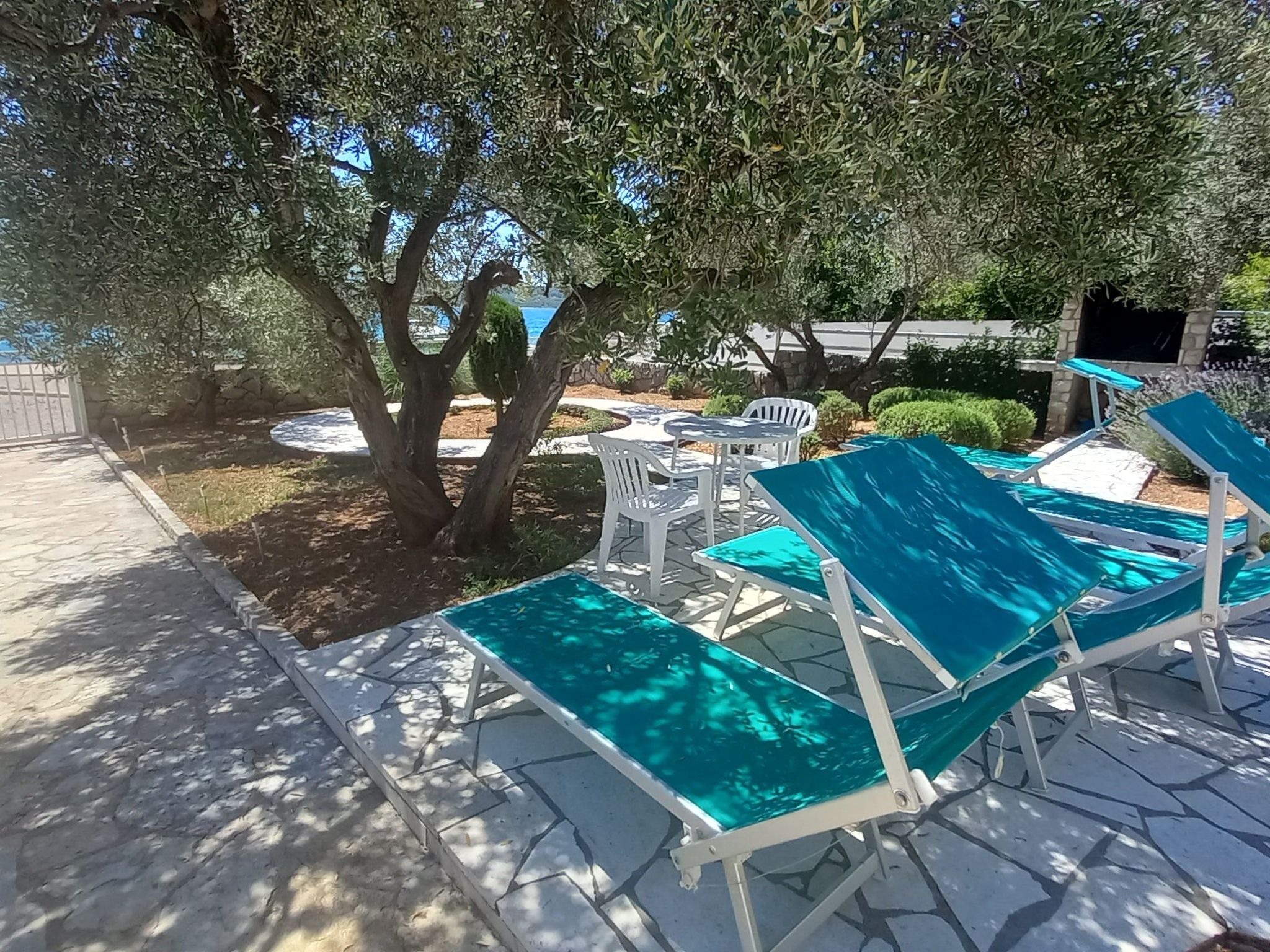 Direkt am Meer und Strand, mit großem Garten und Terrasse, hervorragend für Fam - Image-tags.info