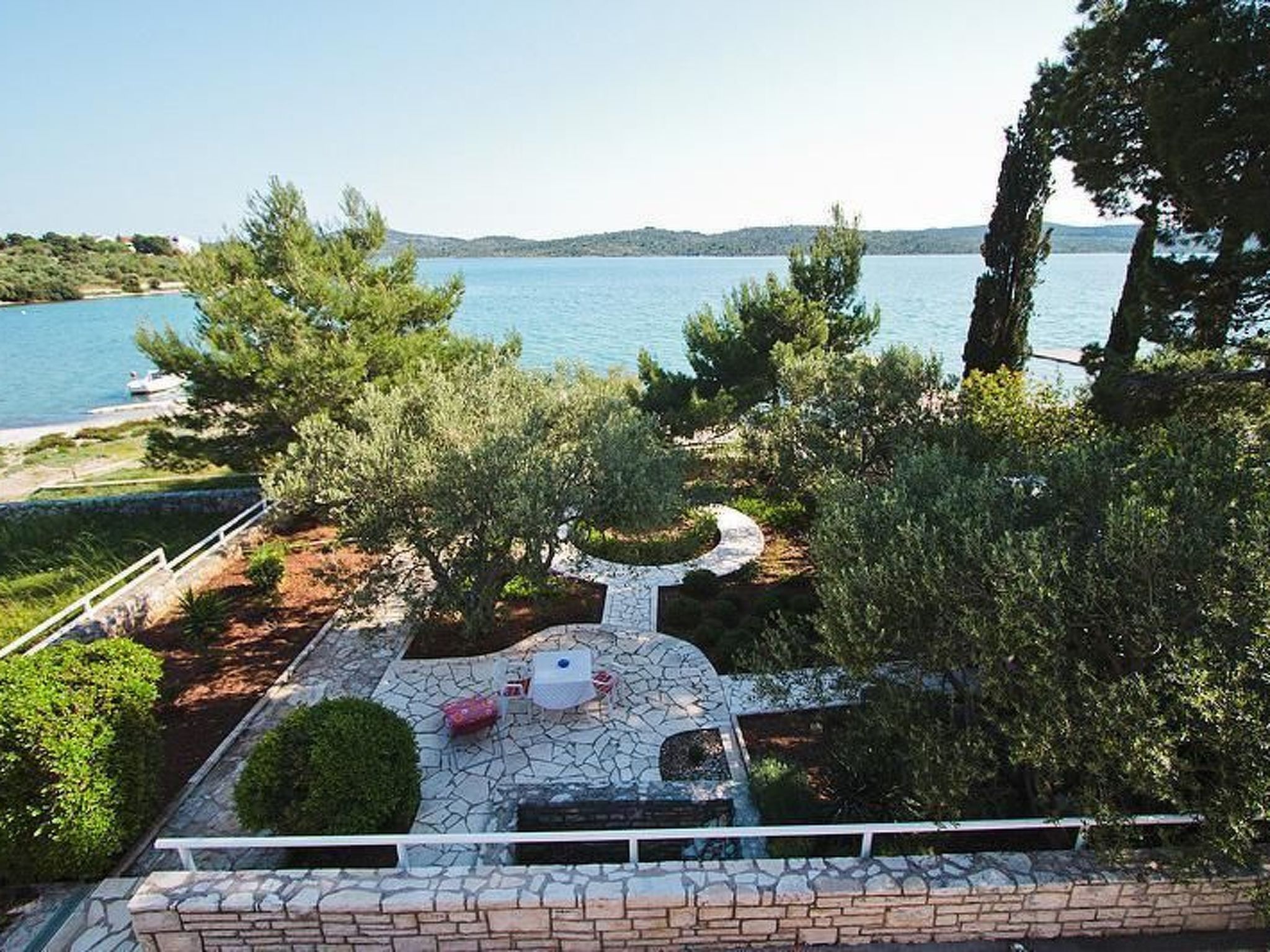 Direkt am Meer und Strand, mit großem Garten und Terrasse, hervorragend für Fam - Image-tags.info