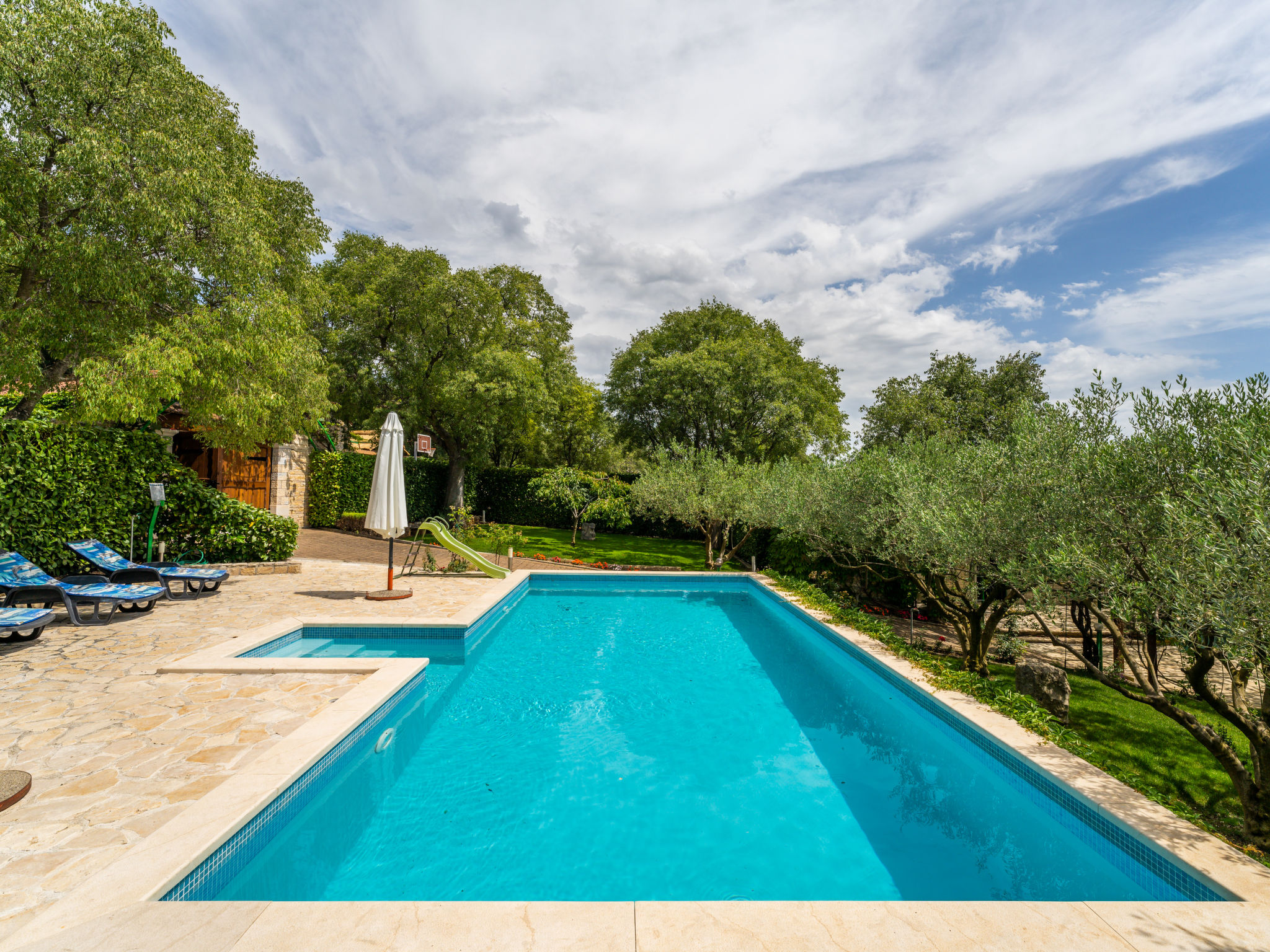 Vakantiehuis met privé zwembad in Pirovac (Kroatië) voor 8 personen