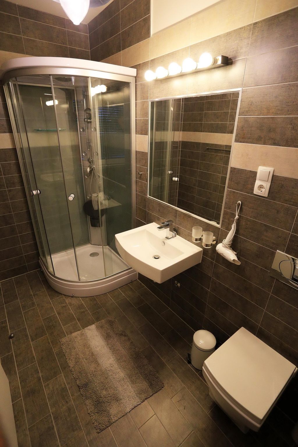 Mit Blick auf das Wasser-Image-tags.info