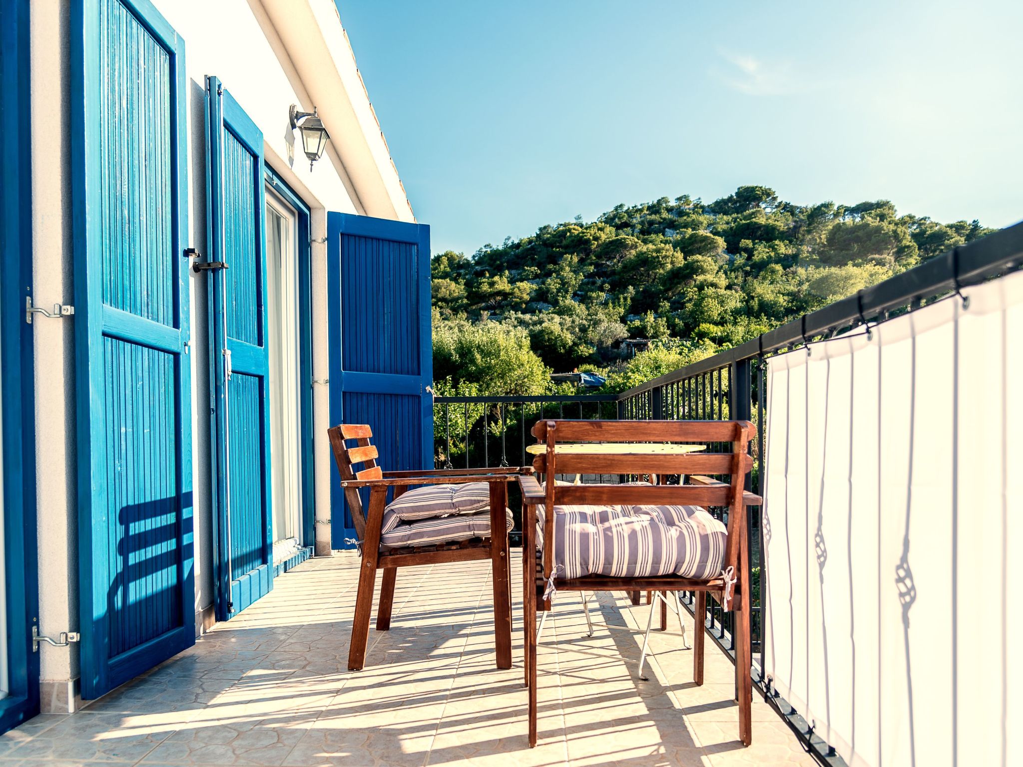 In Tisno mit Terrasse und Grill