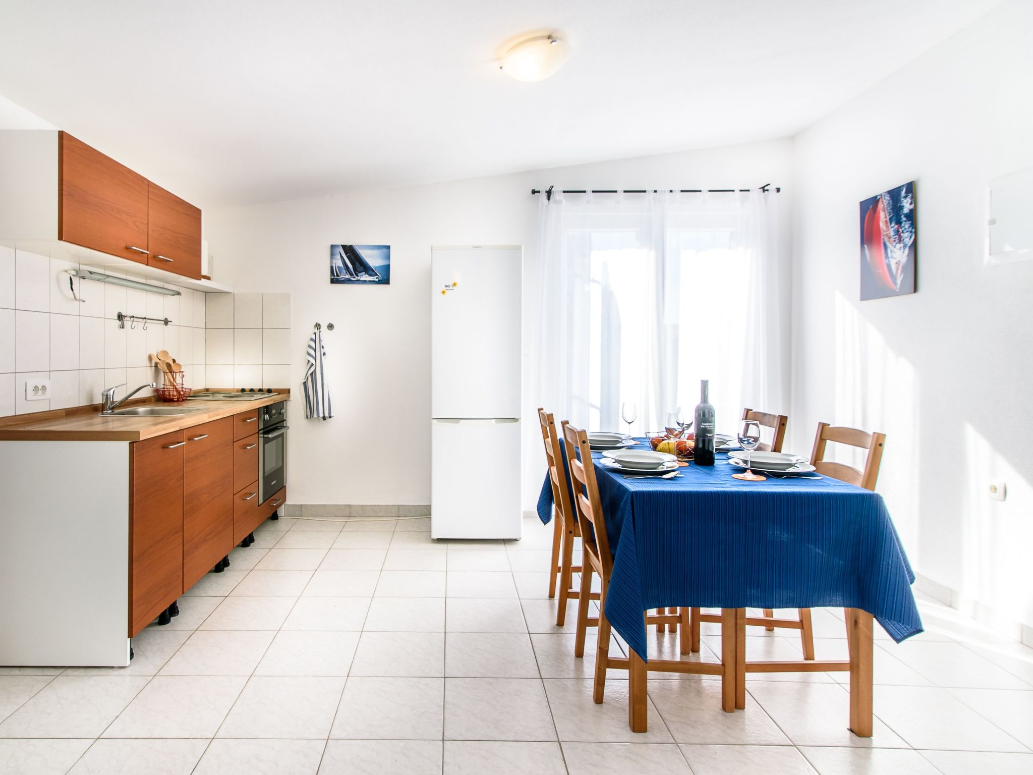 In Tisno mit Terrasse und Grill-Image-tags.info