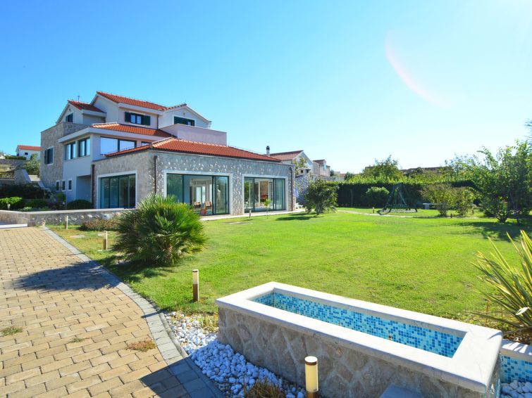 Search and Stay destination Betina, Šibensko-kninska županija - Croatia from AU$ 890. Marina