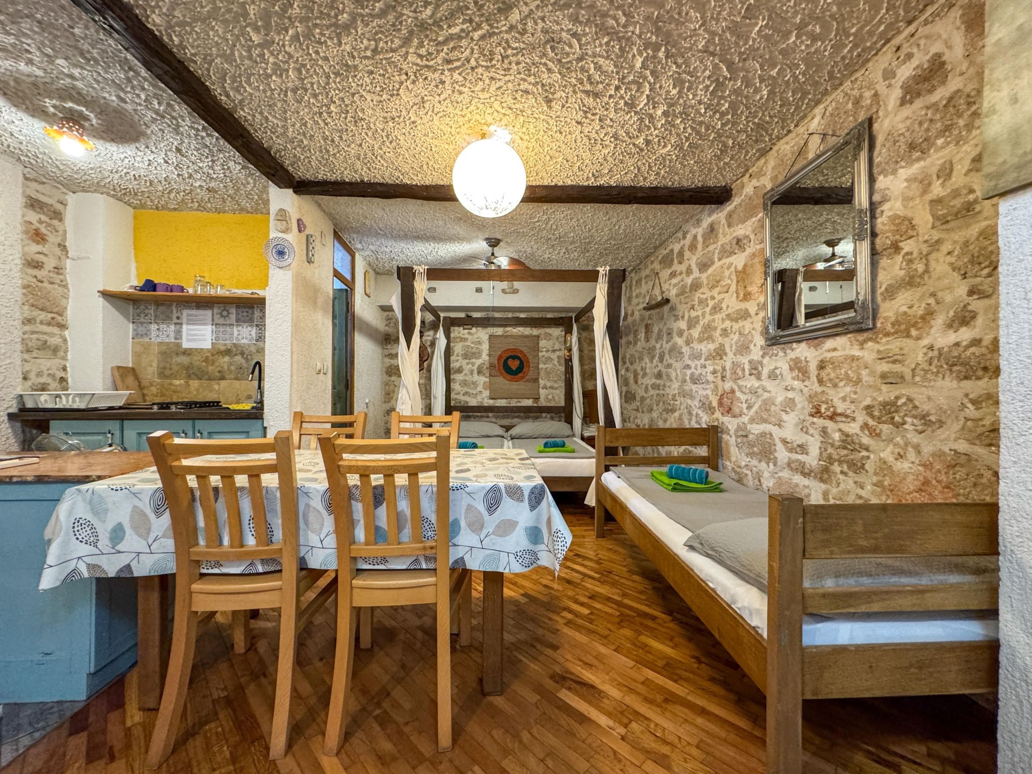 Lieber Himell 1-Binnen