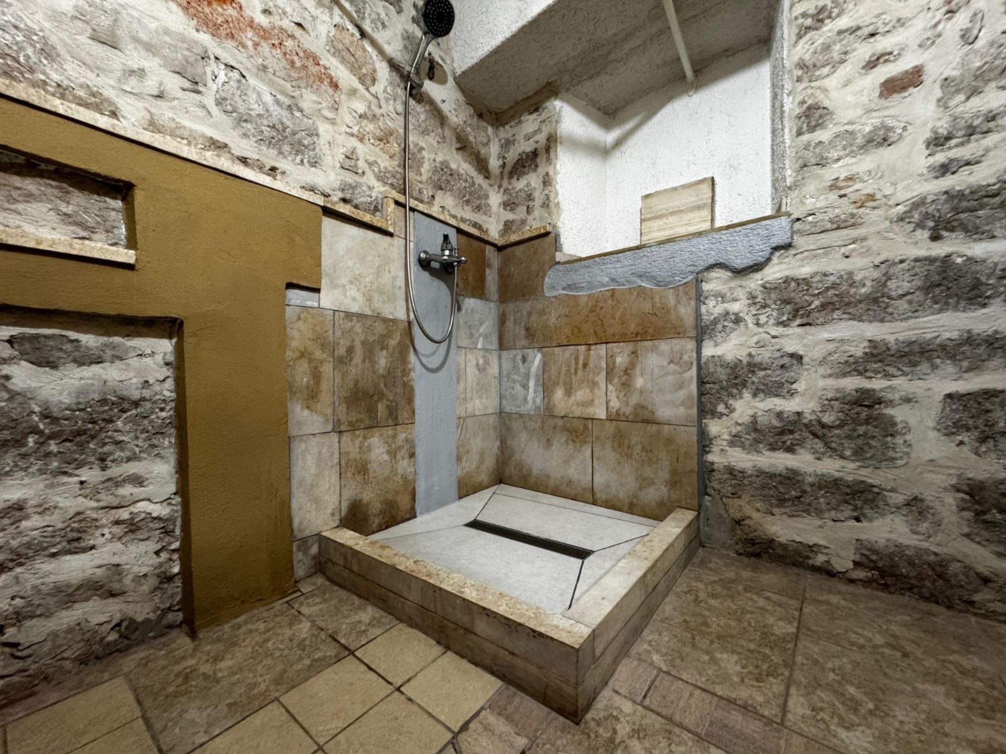 Lieber Himell 1-Binnen