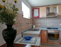 Appartement aan zee in Betina met eigen aanlegplaats en terras - thumbnail 5