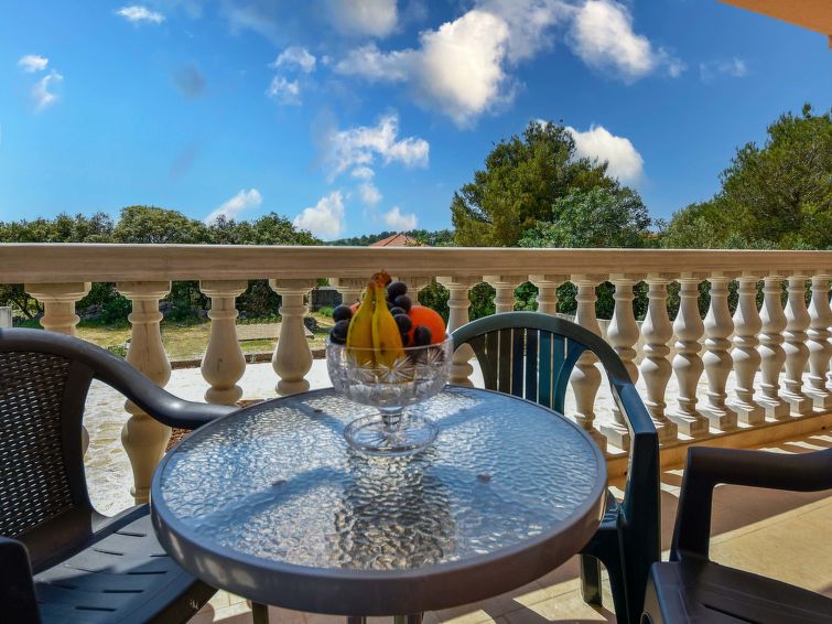 Search and Stay destination Jezera, Šibensko-kninska županija - Croatia from AU$ 66. Milin