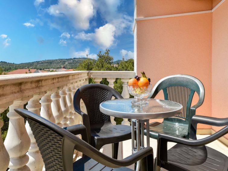 Search and Stay destination Jezera, Šibensko-kninska županija - Croatia from AU$ 92. Milin