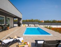 Villa Millenium: Luxe vrijstaande villa met privé-zwembad op 500m van zee in Jezera - thumbnail 5