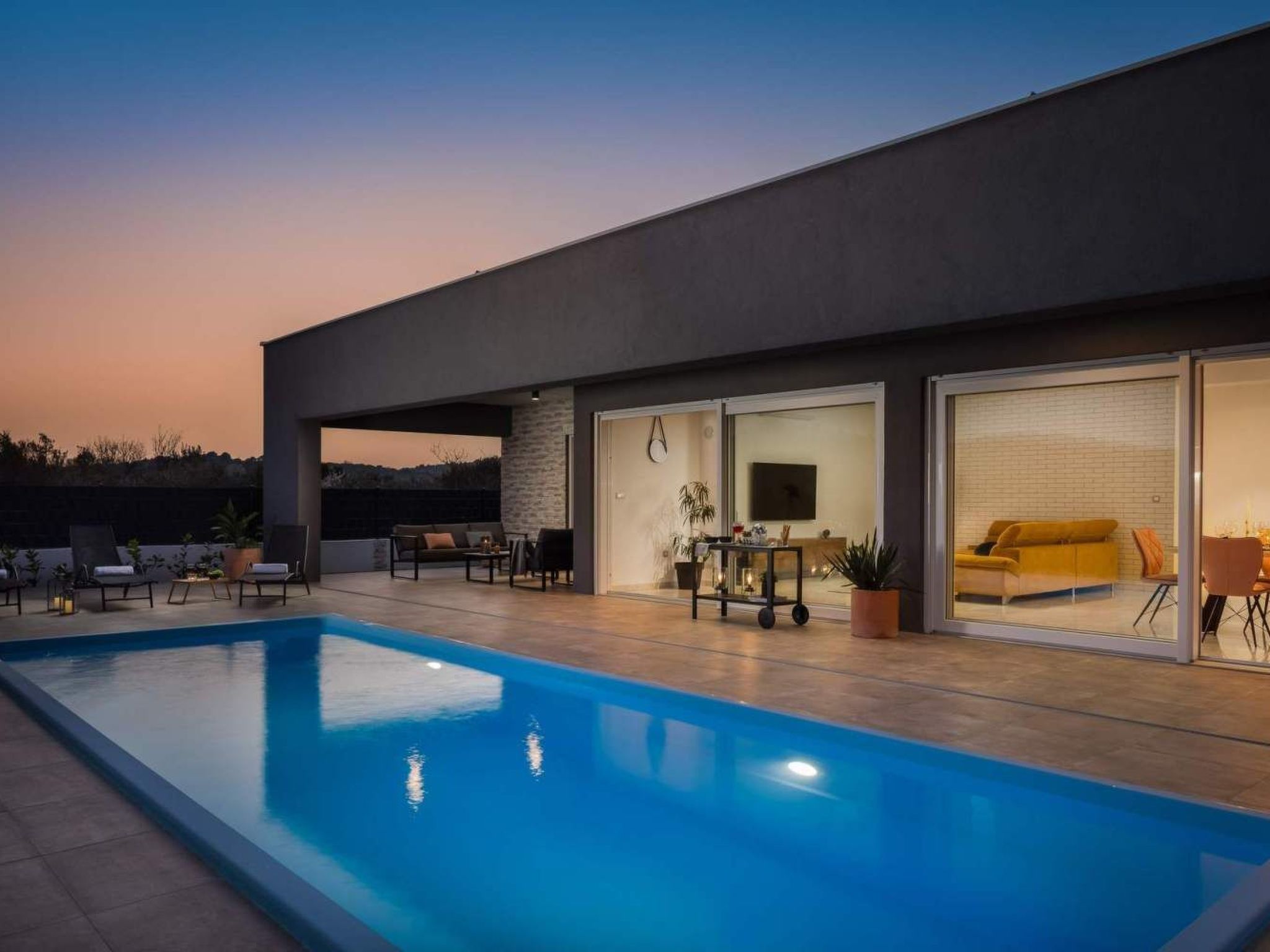 Vakantiehuis met privé zwembad in Murter/Jezera (Kroatië) voor 6 personen