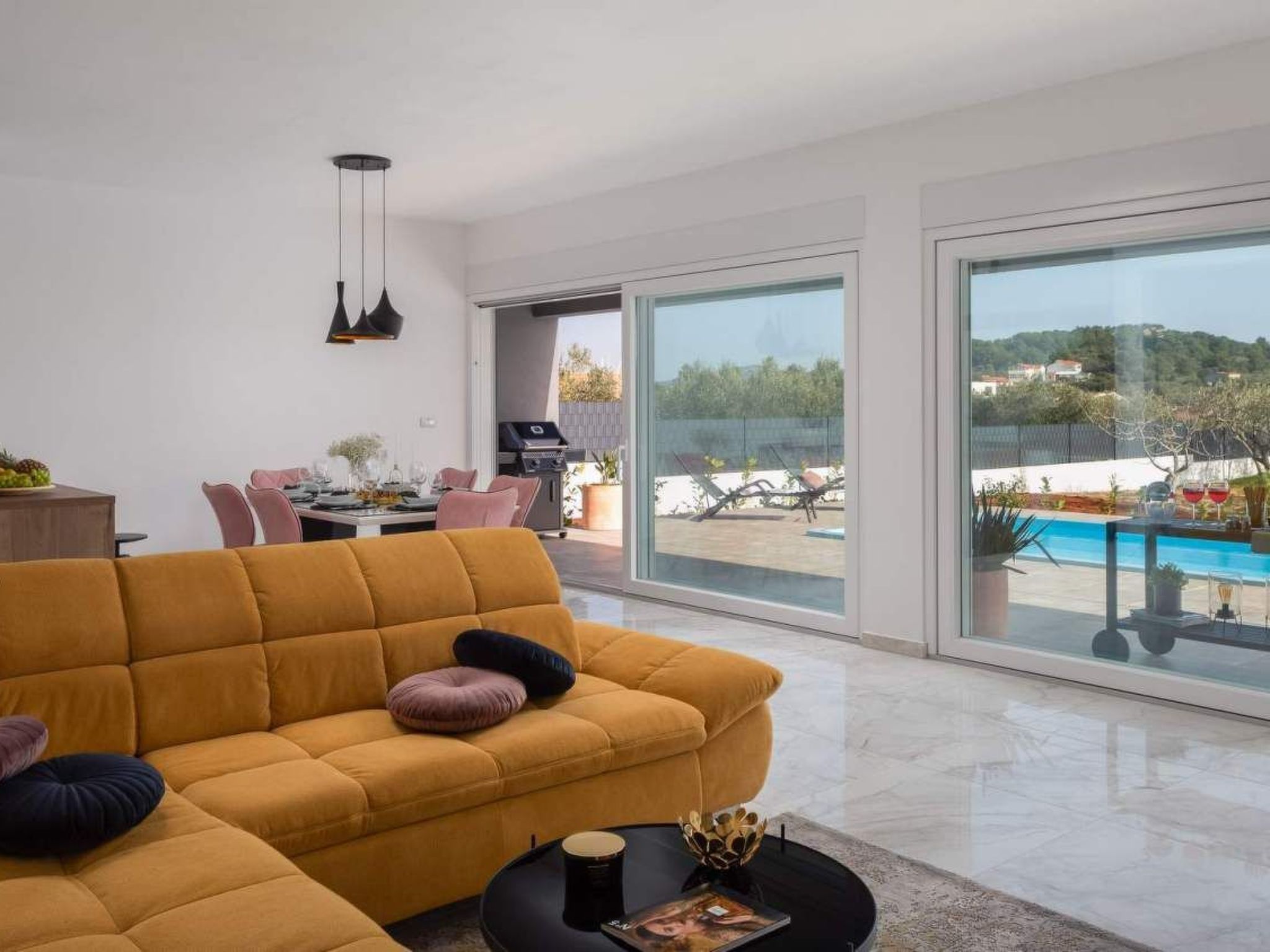 Villa Millenium-Drinnen